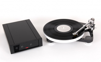 Rega Naia (black)