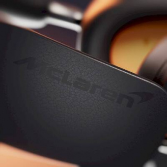 Bowers & Wilkins PX8 S2 McLaren