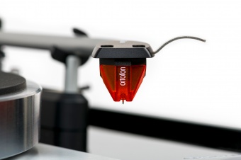 Thorens TD 1500 DD (black high gloss)